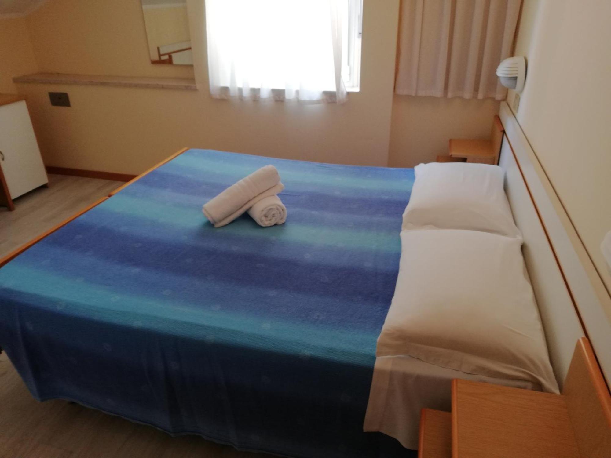 Hotel Tosi Риччоне Екстер'єр фото